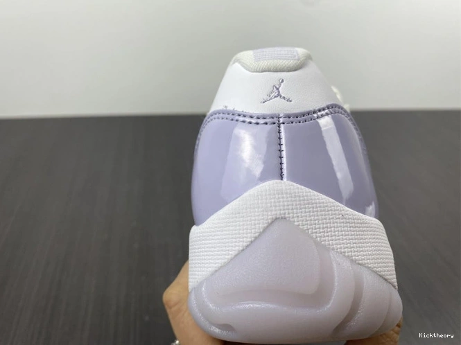 Kick Theory AH7860-101 Low WMNS Air Pure Jordan 11 Violet 0821